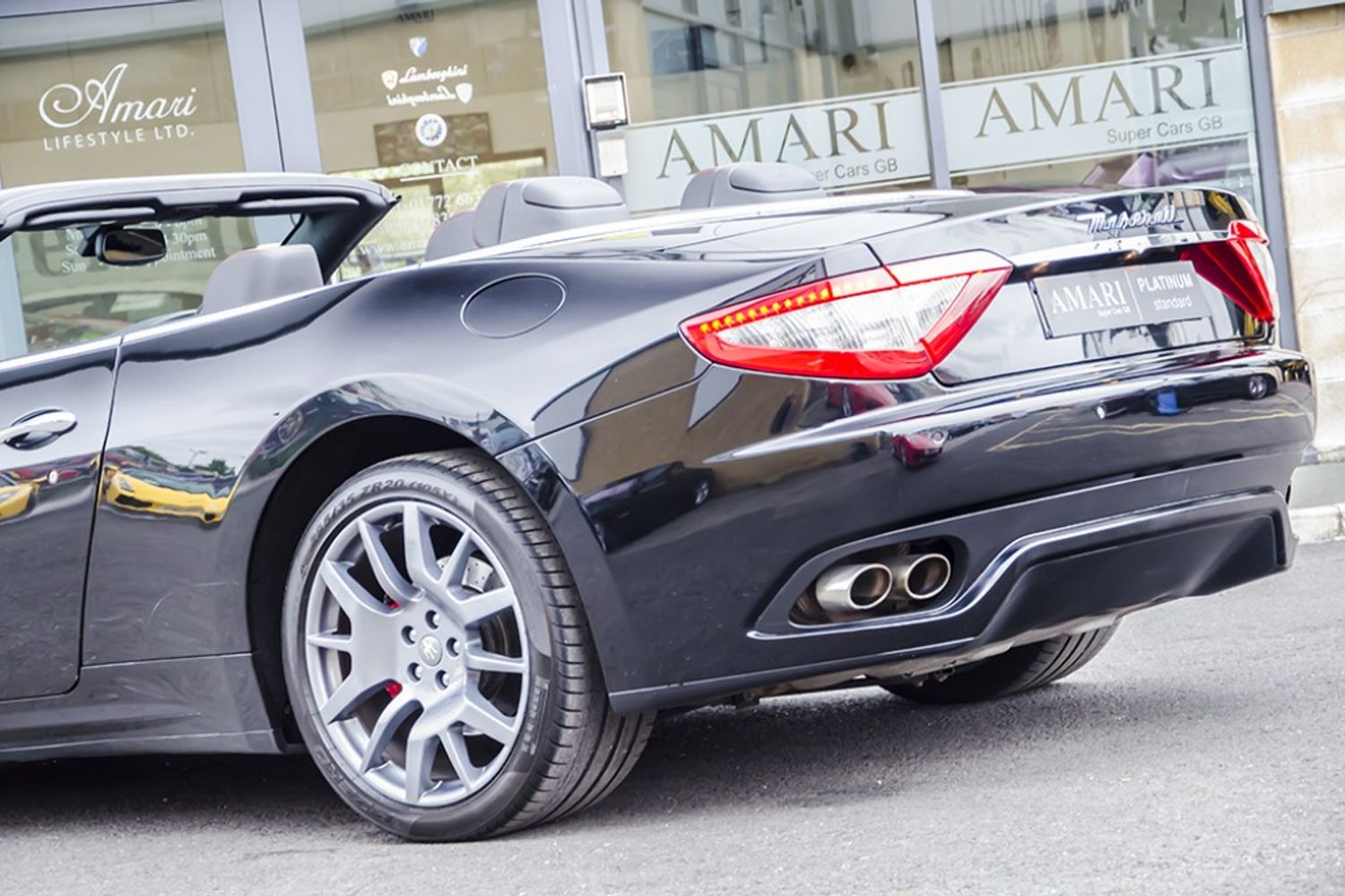 MASERATI GRANCABRIO CONVERTIBLE V8 Auto