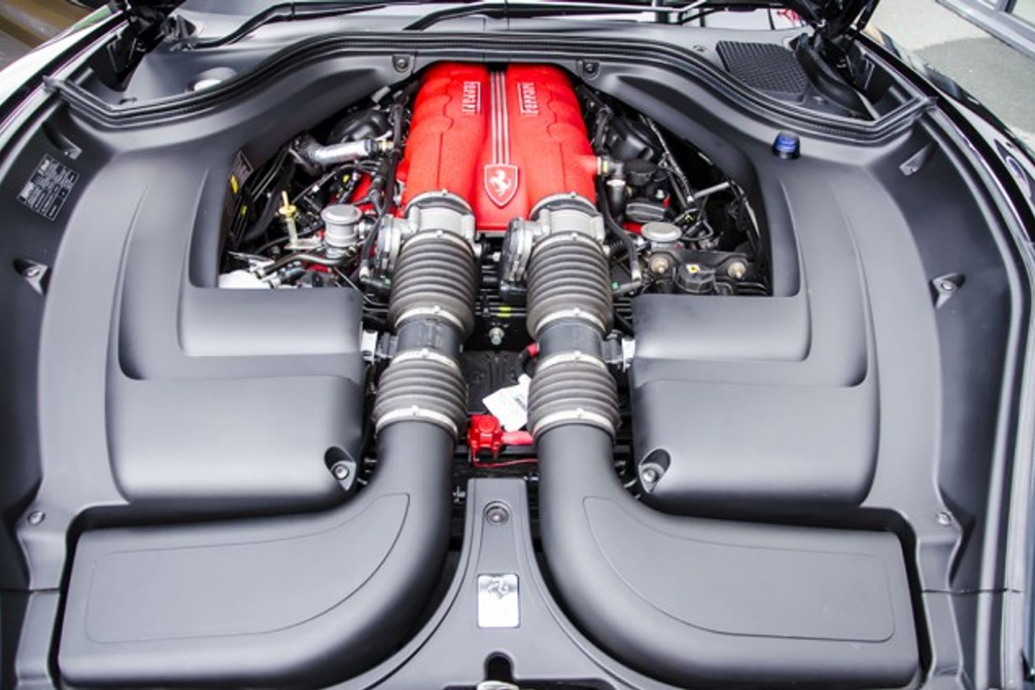 FERRARI CALIFORNIA CONVERTIBLE 2+ F1