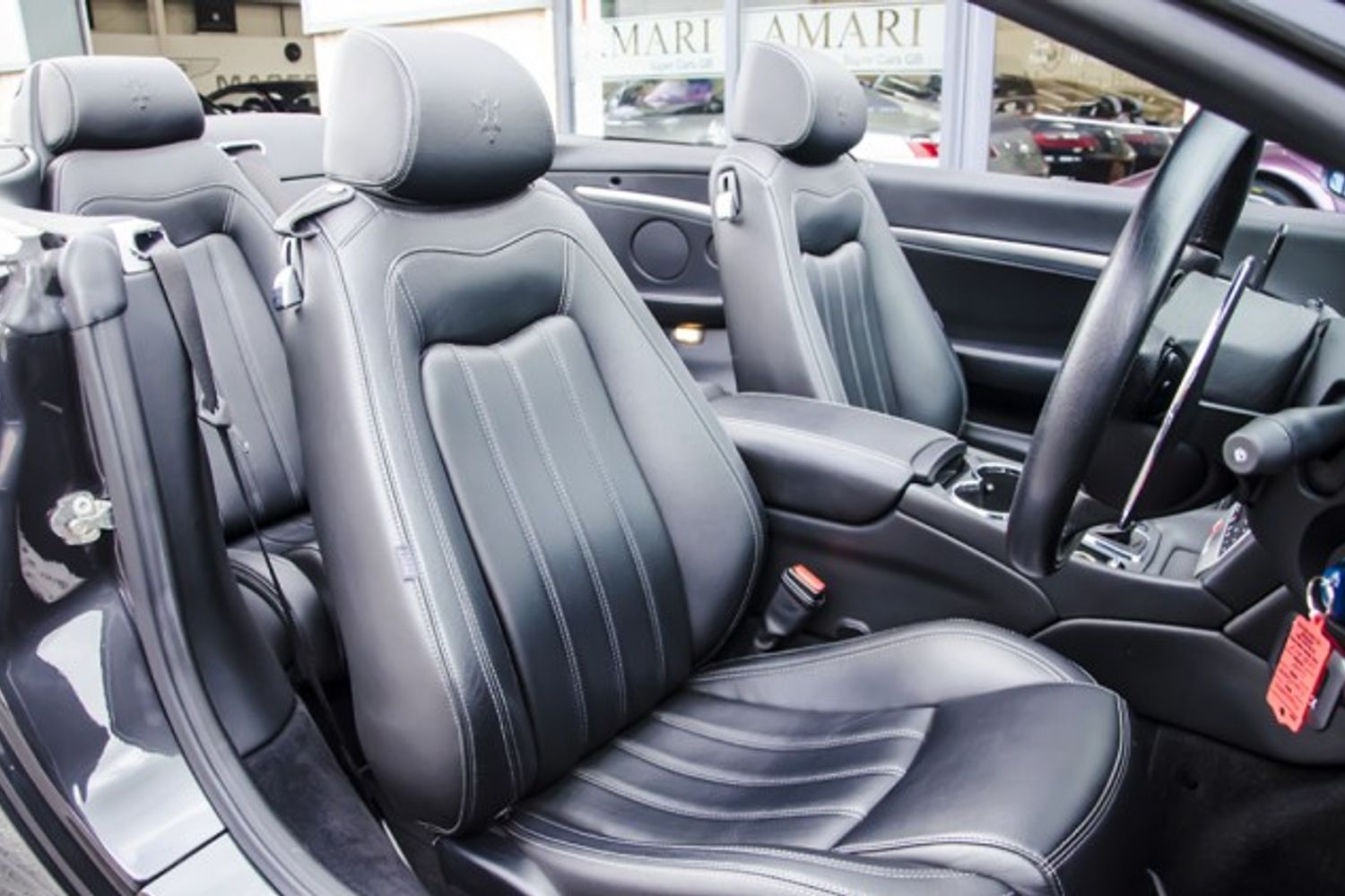 MASERATI GRANCABRIO CONVERTIBLE V8 Auto
