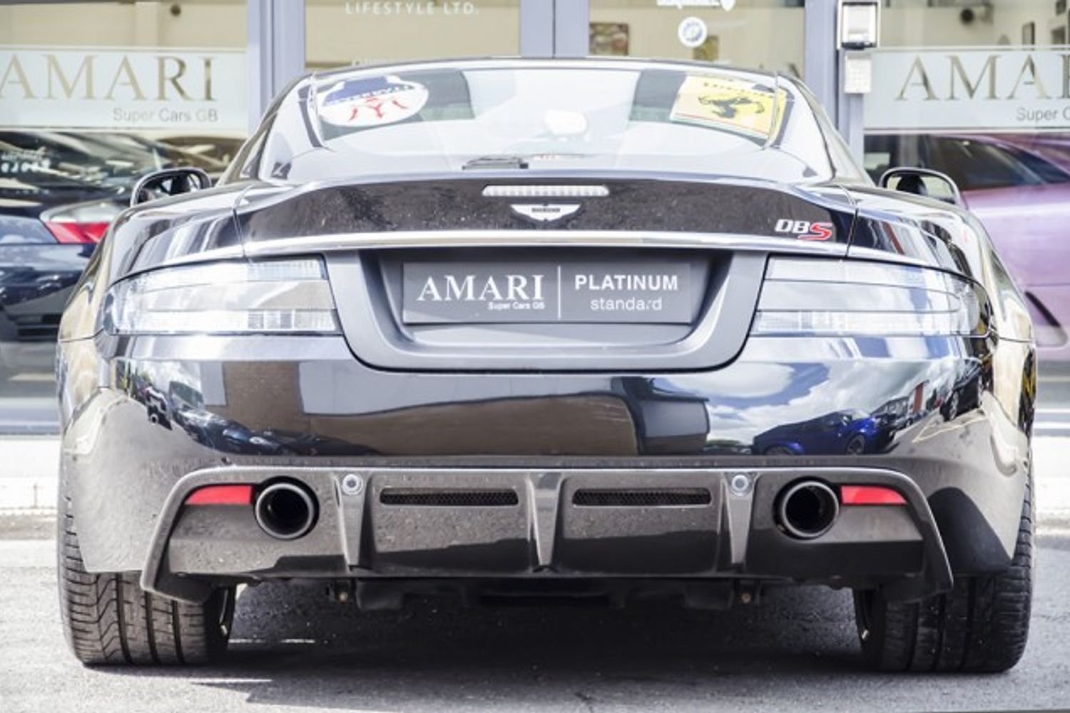 ASTON MARTIN DBS Ultimate Edition No 77/100