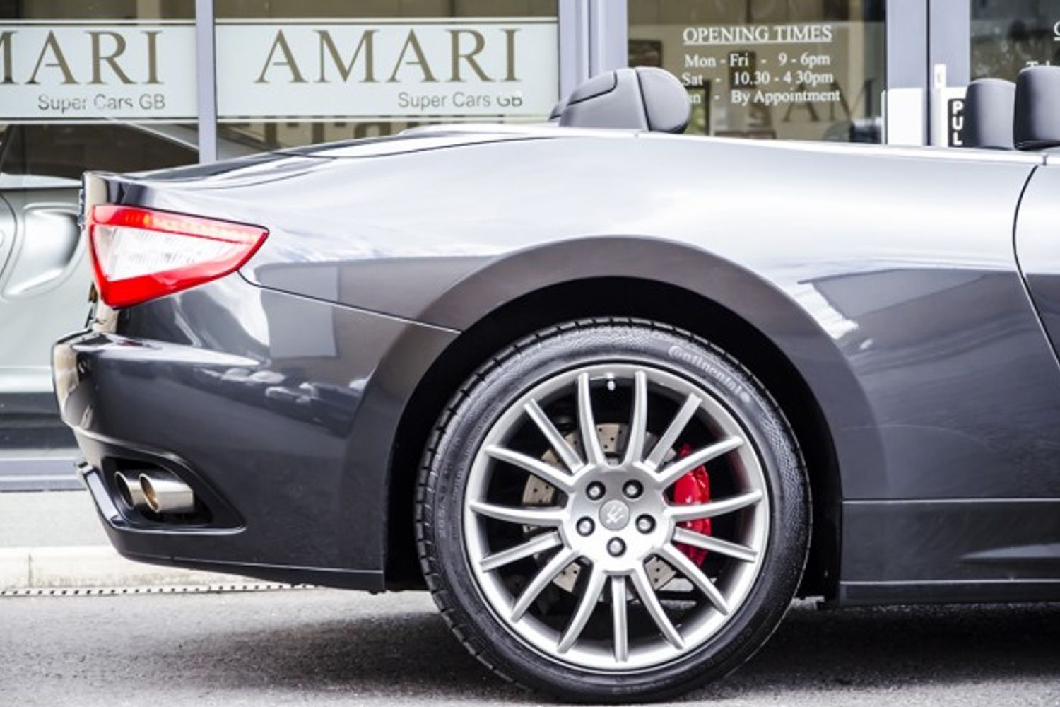 MASERATI GRANCABRIO CONVERTIBLE V8 Auto