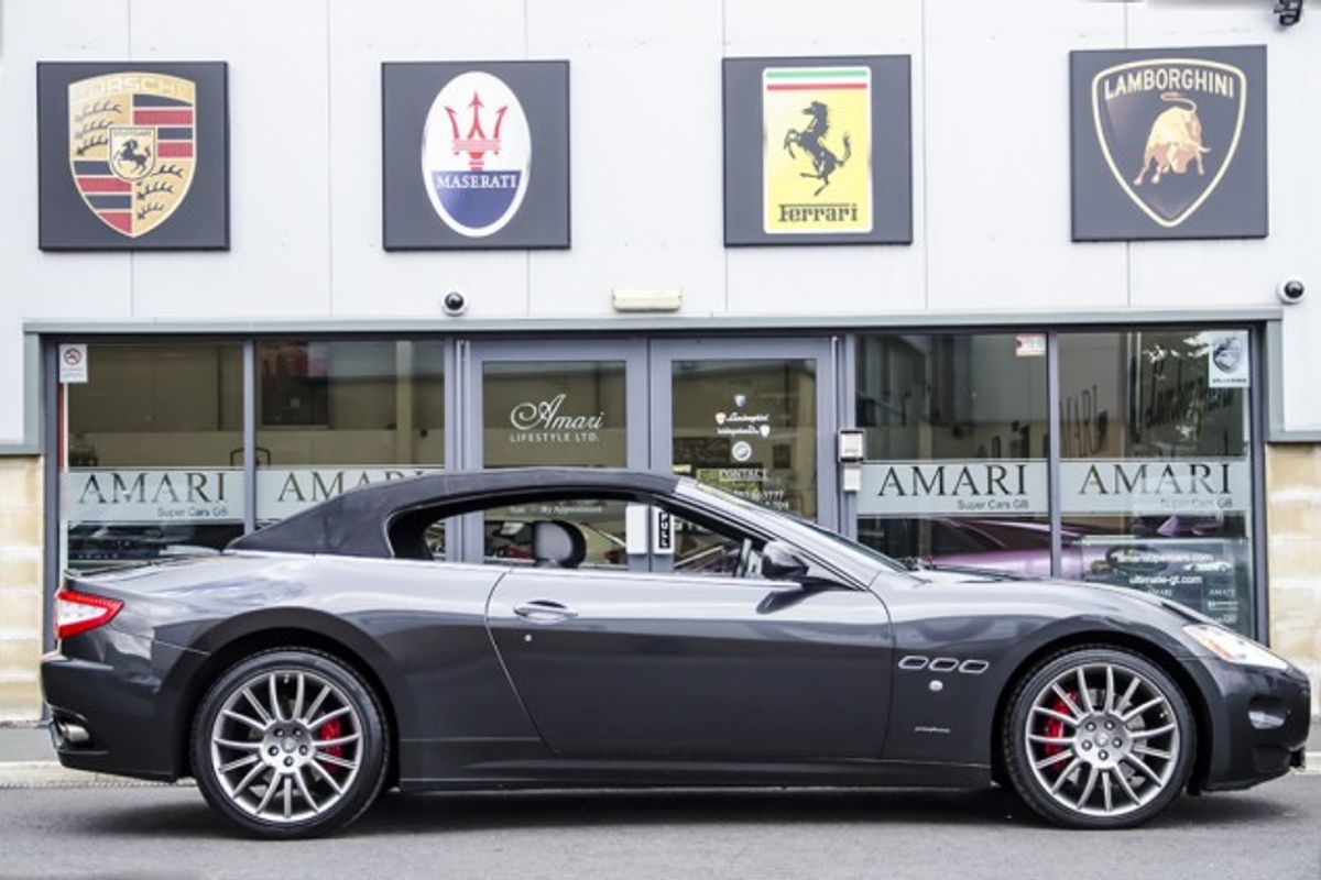 MASERATI GRANCABRIO CONVERTIBLE V8 Auto