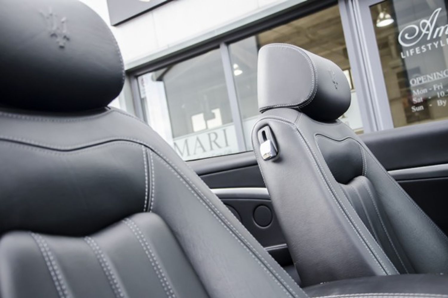 MASERATI GRANCABRIO CONVERTIBLE V8 Auto