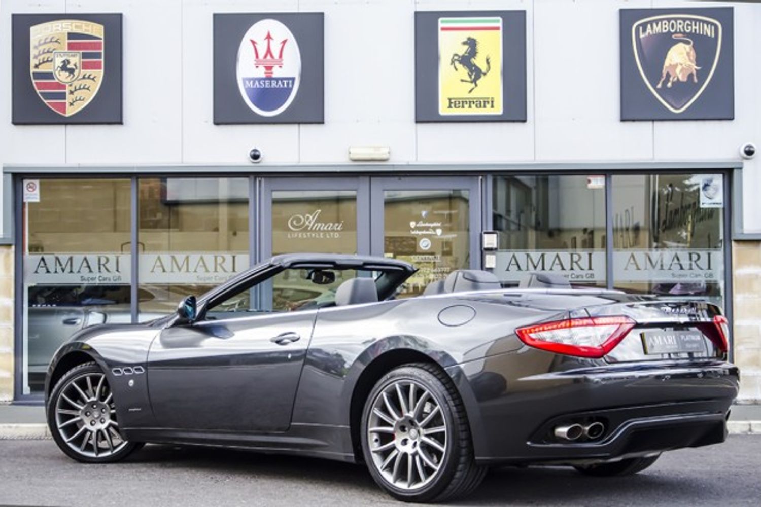 MASERATI GRANCABRIO CONVERTIBLE V8 Auto