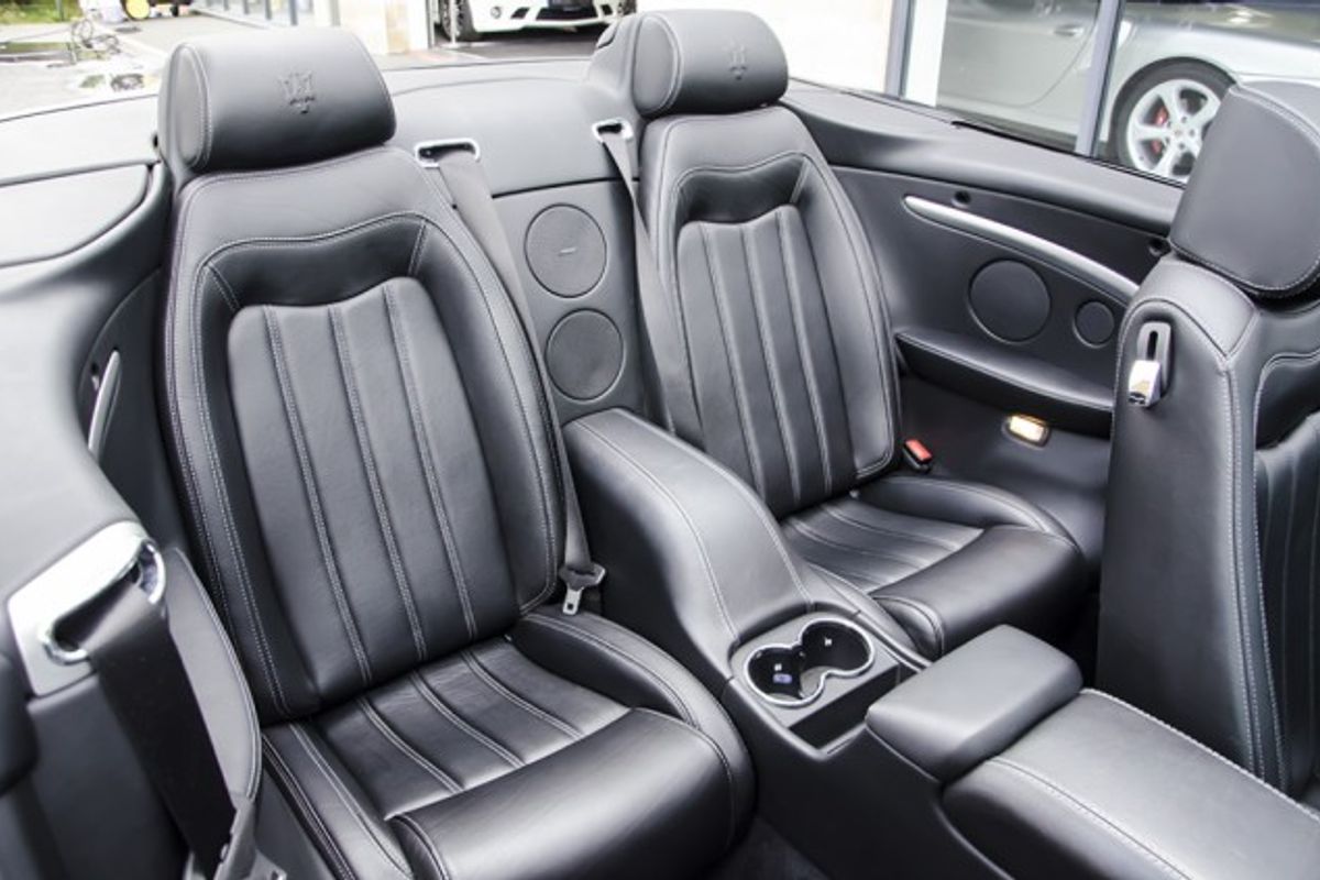 MASERATI GRANCABRIO CONVERTIBLE V8 Auto