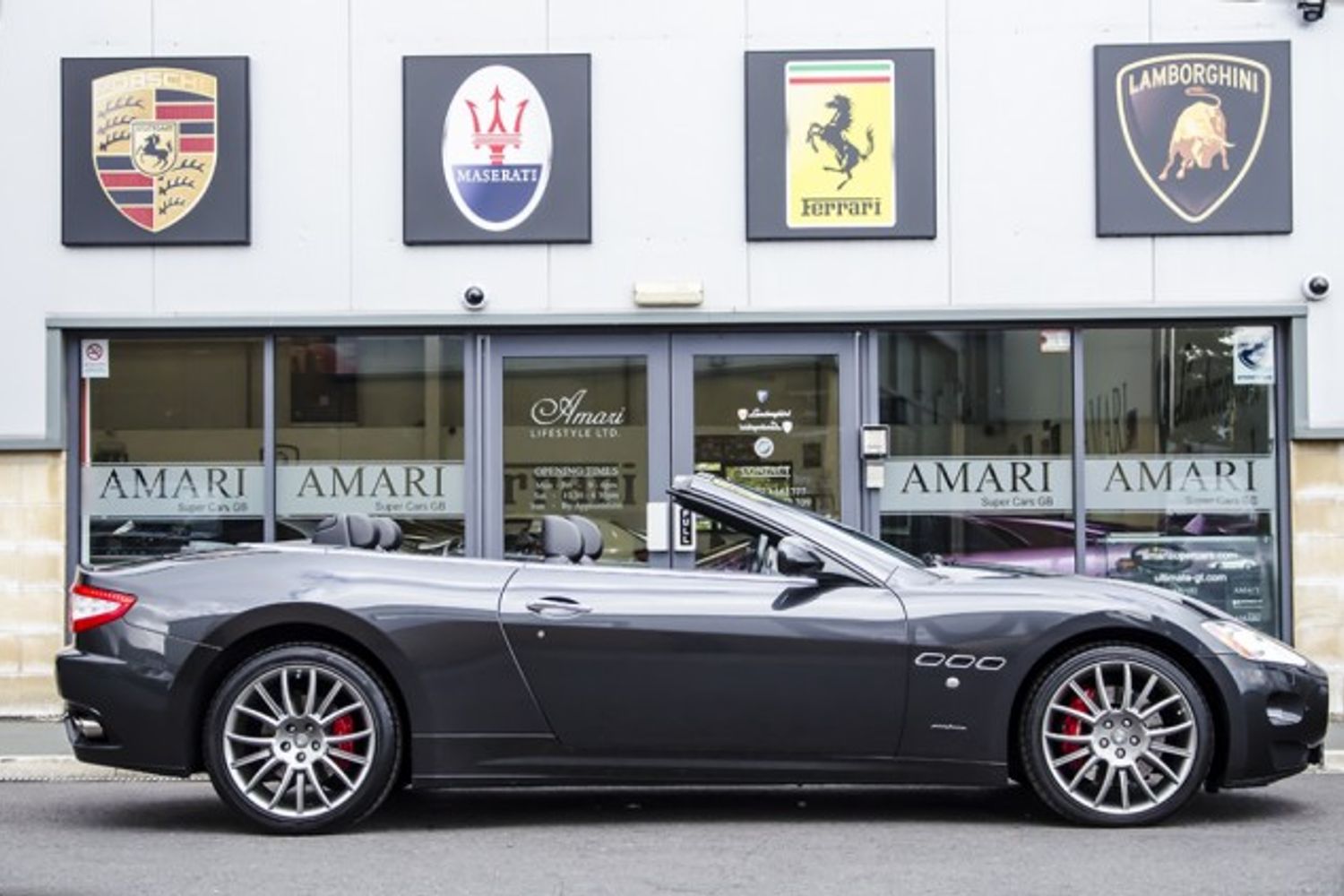 MASERATI GRANCABRIO CONVERTIBLE V8 Auto