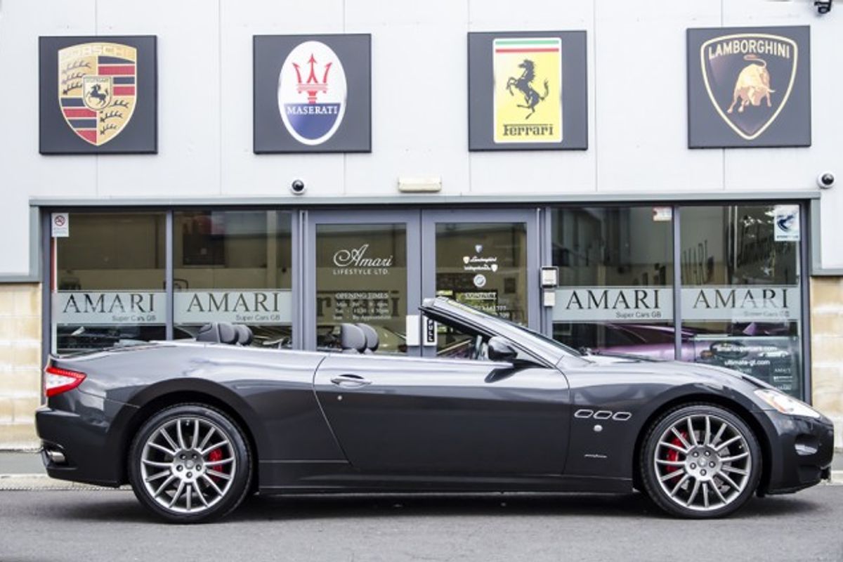 MASERATI GRANCABRIO CONVERTIBLE V8 Auto