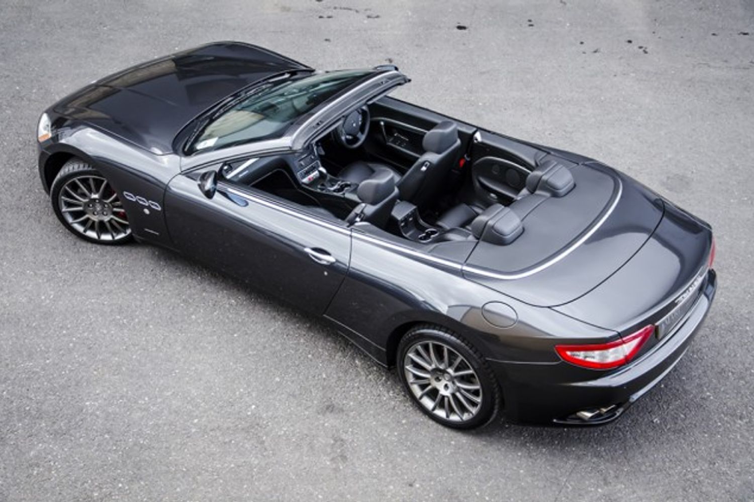 MASERATI GRANCABRIO CONVERTIBLE V8 Auto