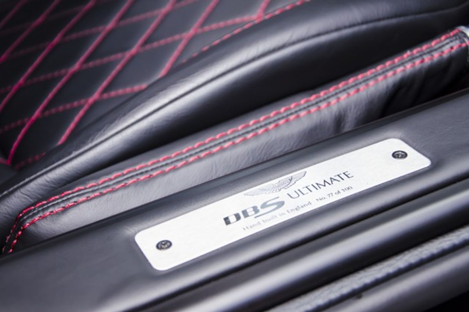 ASTON MARTIN DBS Ultimate Edition No 77/100