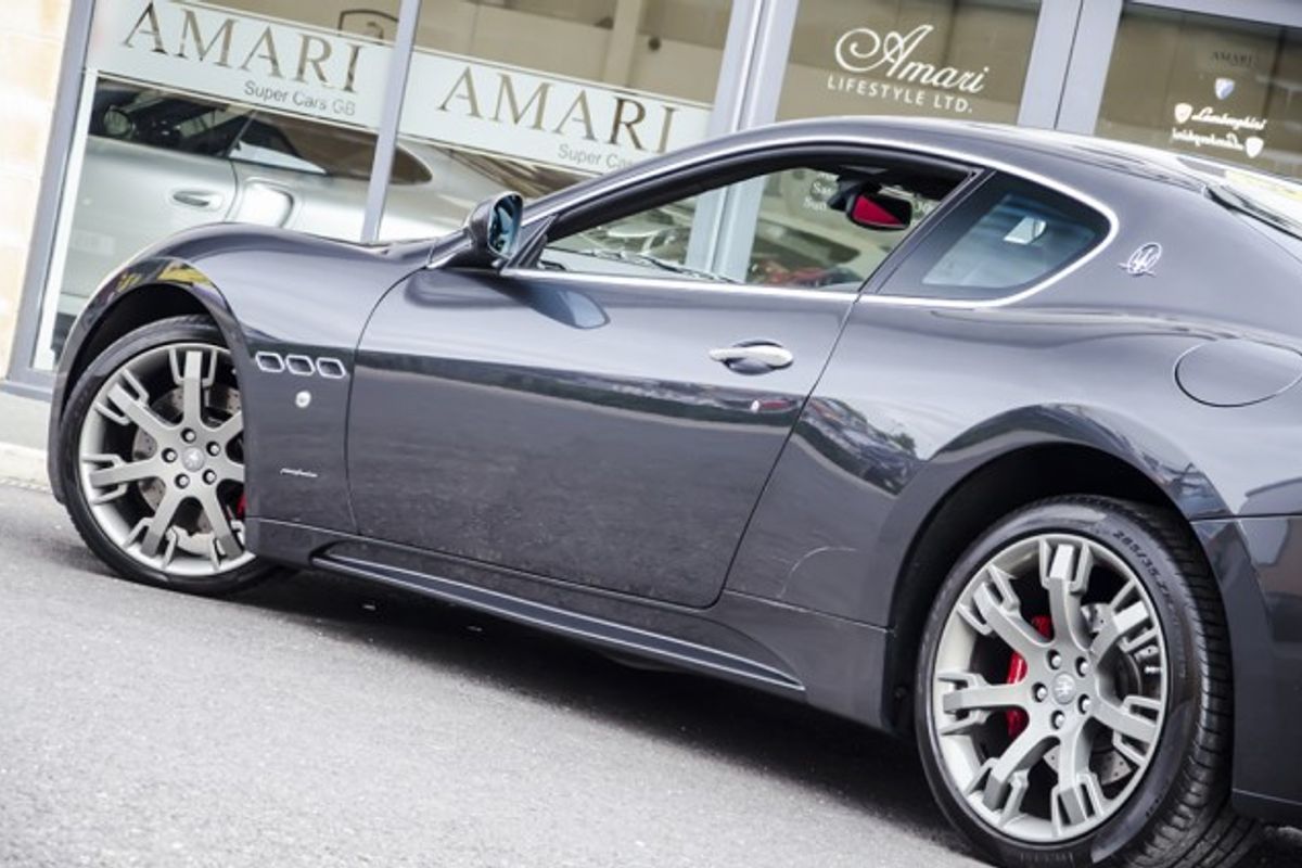 MASERATI GRANTURISMO COUPE V8 S MC Shift