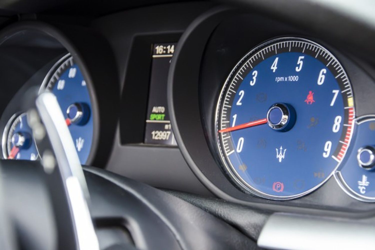 MASERATI GRANCABRIO CONVERTIBLE V8 Auto