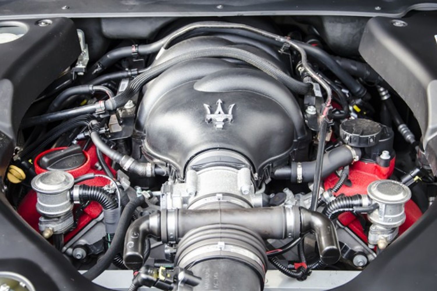 MASERATI GRANTURISMO COUPE V8 S MC Shift