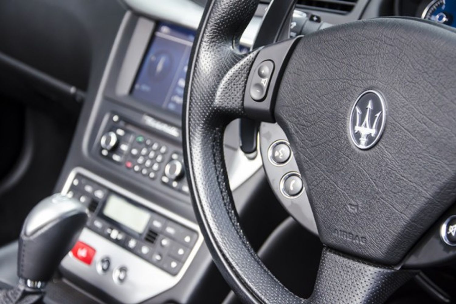 MASERATI GRANCABRIO CONVERTIBLE V8 Auto