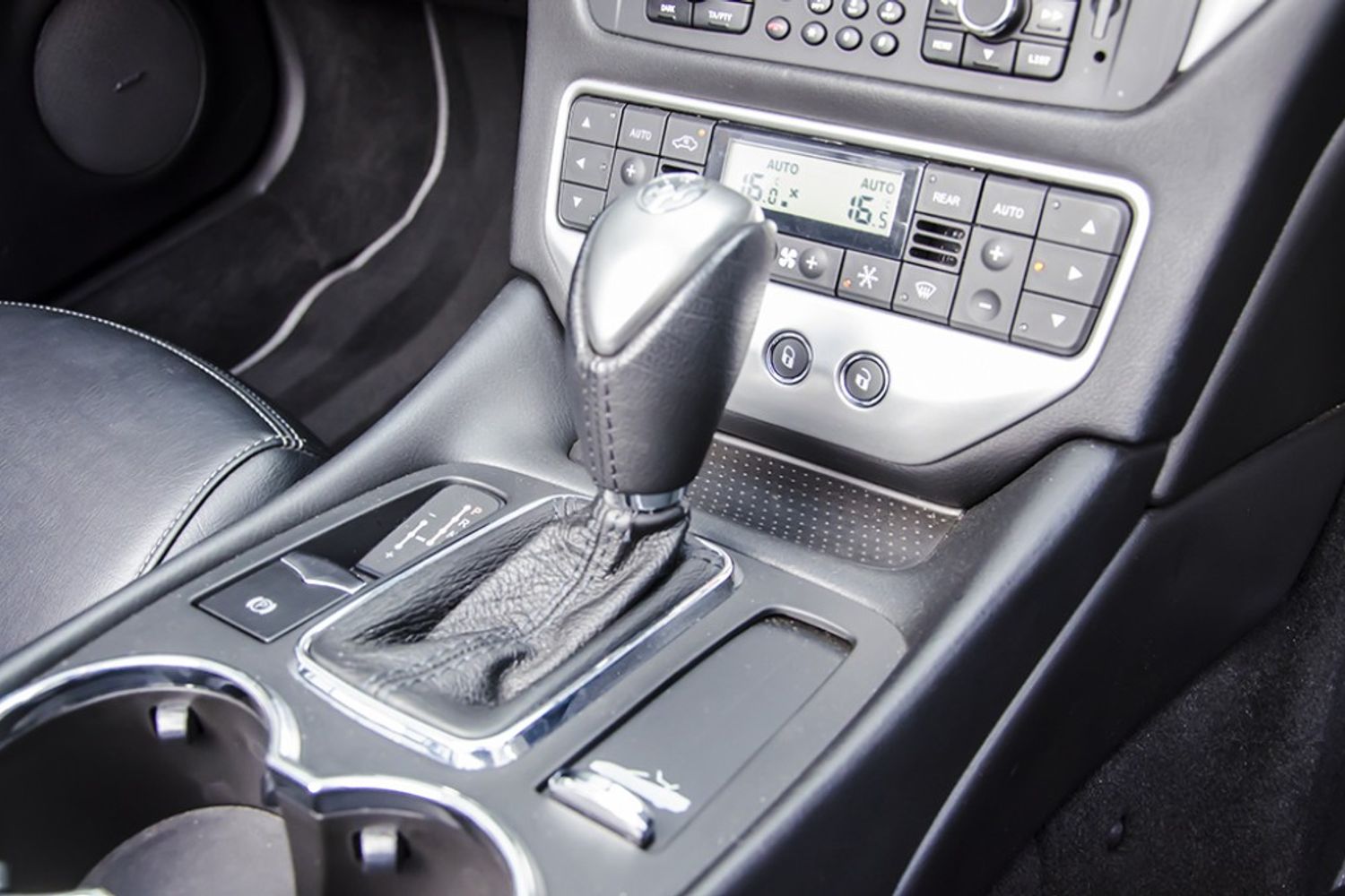 MASERATI GRANCABRIO CONVERTIBLE V8 Auto