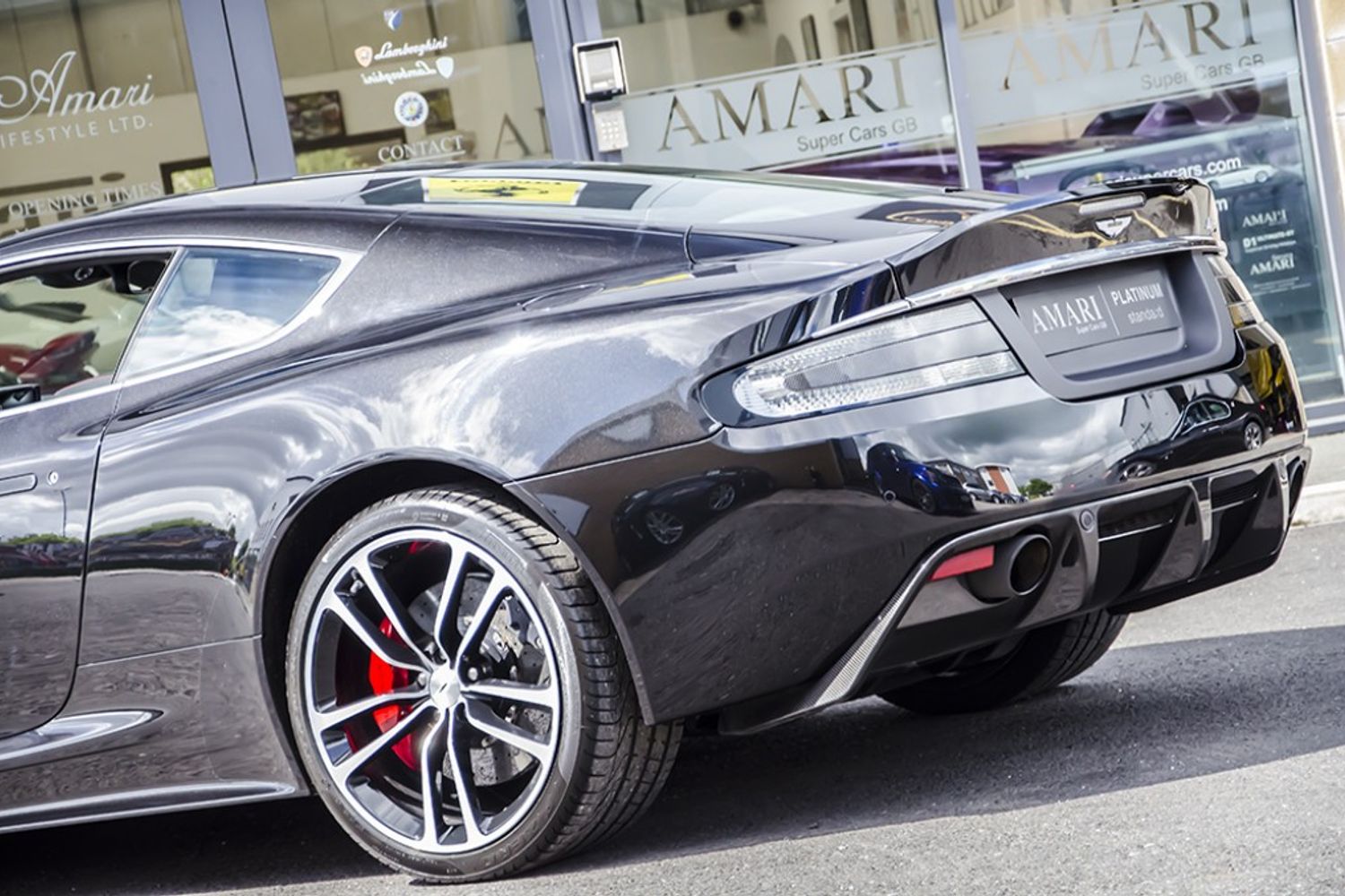 ASTON MARTIN DBS Ultimate Edition No 77/100