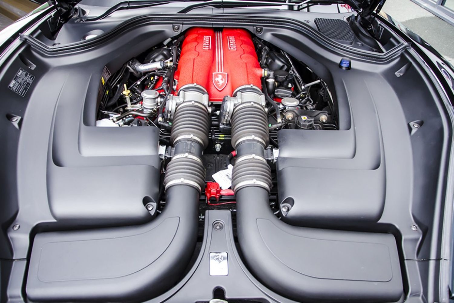 FERRARI CALIFORNIA CONVERTIBLE 2+ F1