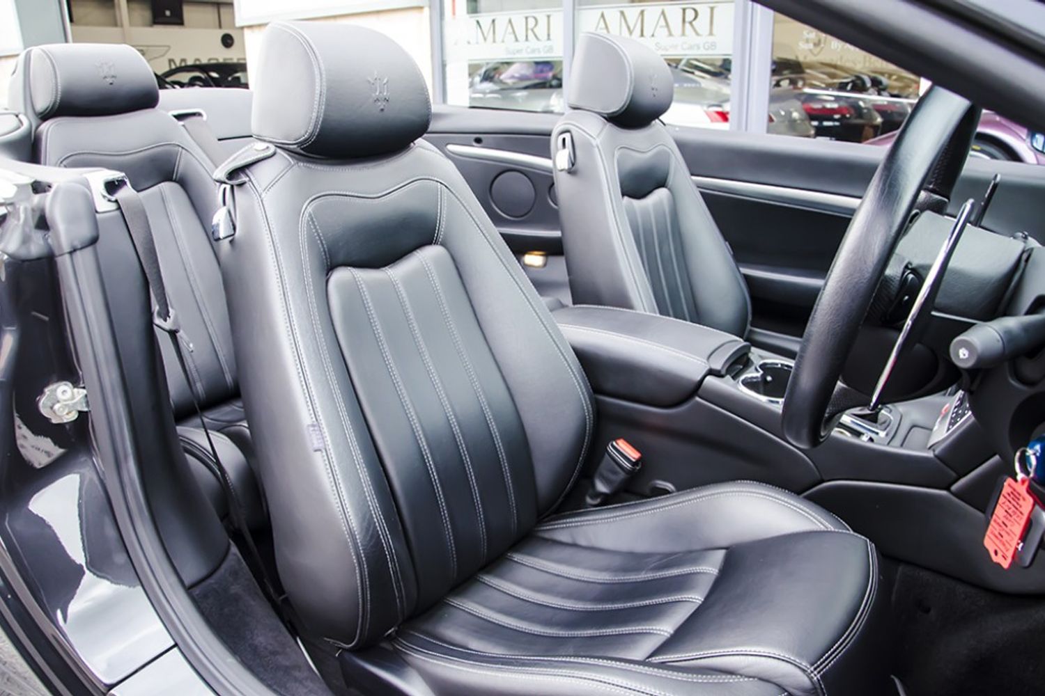 MASERATI GRANCABRIO CONVERTIBLE V8 Auto