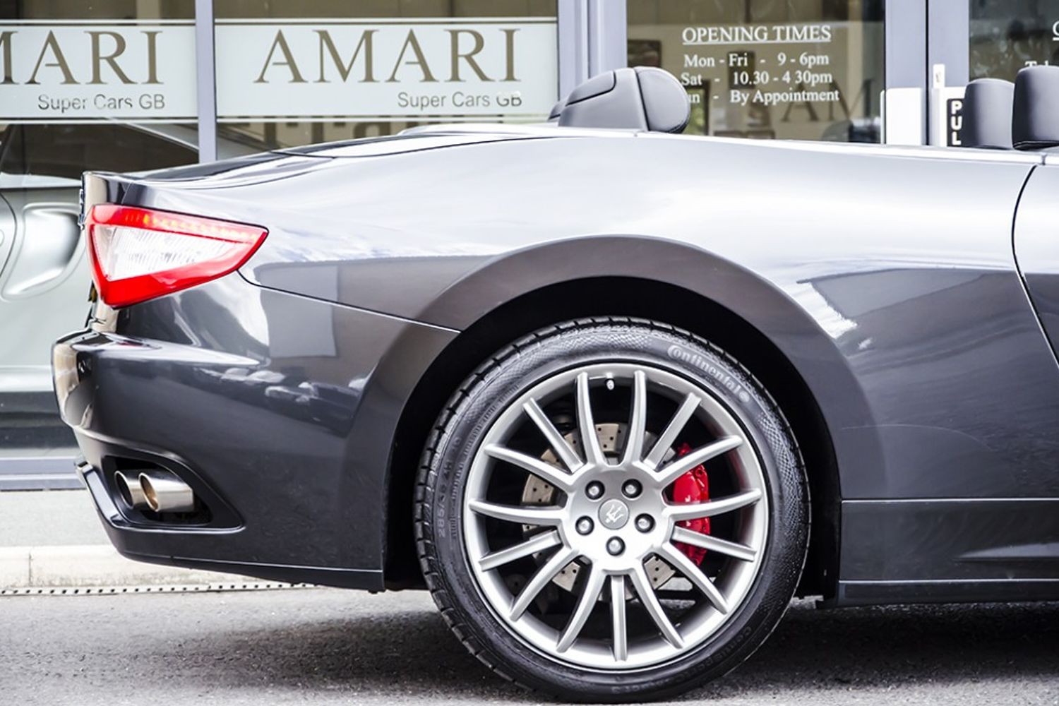MASERATI GRANCABRIO CONVERTIBLE V8 Auto