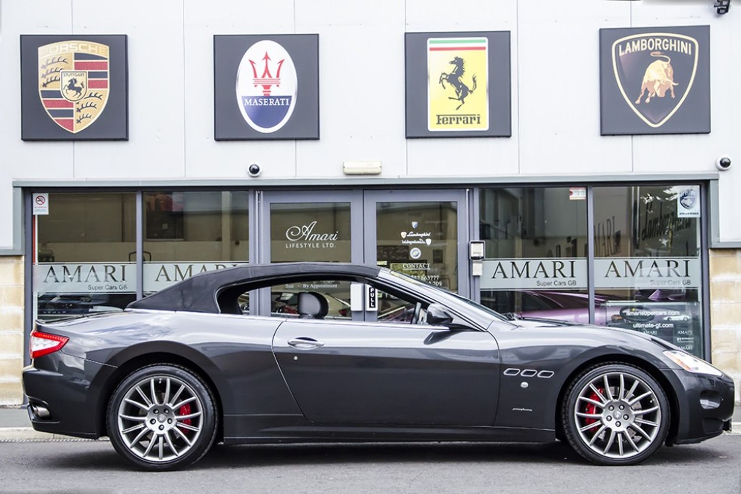 MASERATI GRANCABRIO CONVERTIBLE V8 Auto