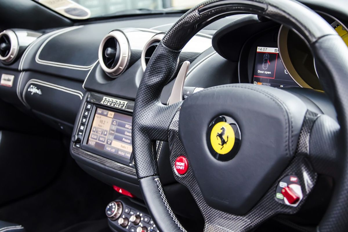 FERRARI CALIFORNIA CONVERTIBLE 2+ F1