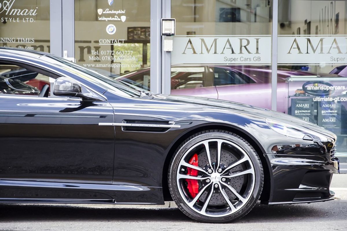 ASTON MARTIN DBS Ultimate Edition No 77/100