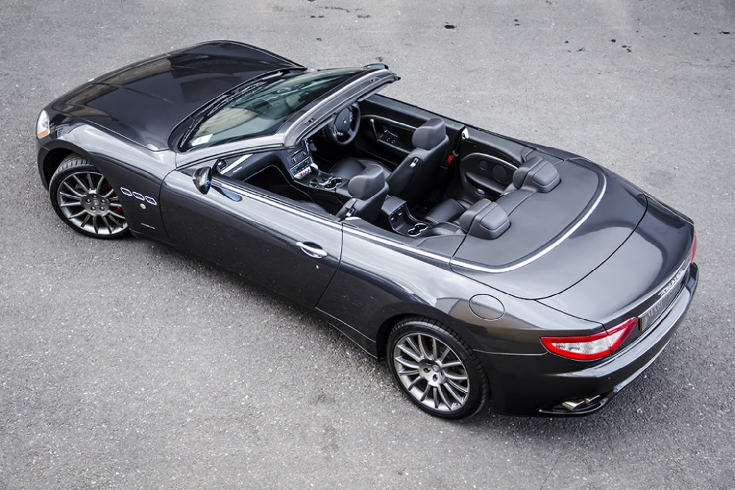 MASERATI GRANCABRIO CONVERTIBLE V8 Auto