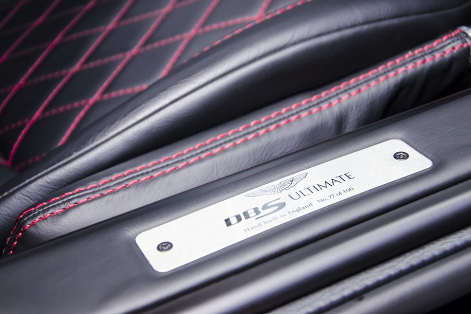 ASTON MARTIN DBS Ultimate Edition No 77/100