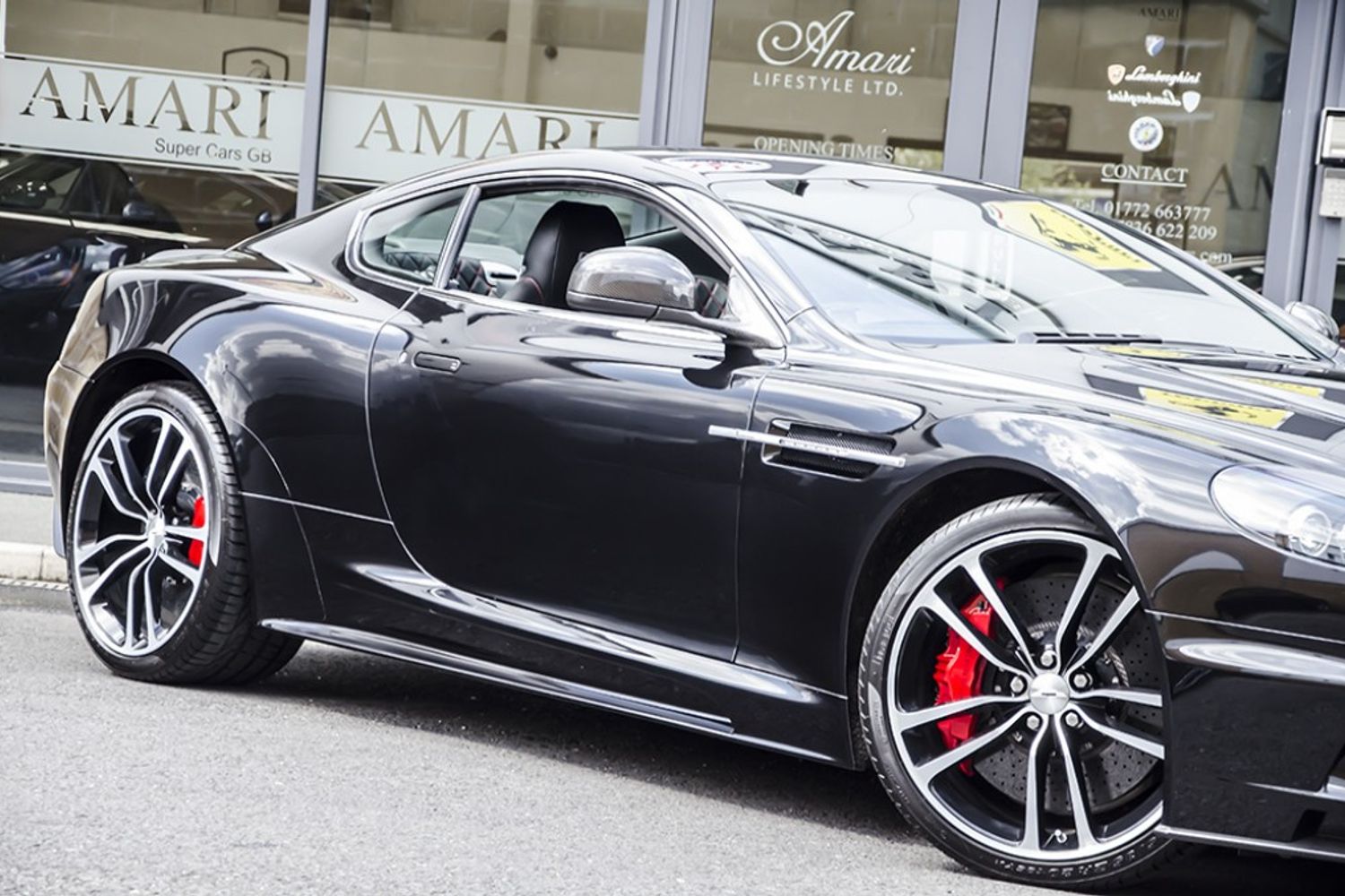 ASTON MARTIN DBS Ultimate Edition No 77/100