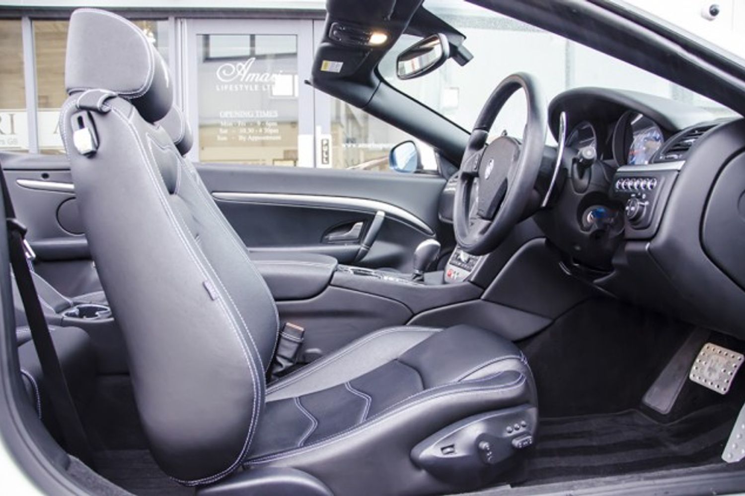 MASERATI GRANCABRIO CONVERTIBLE V8 Sport MC Shift