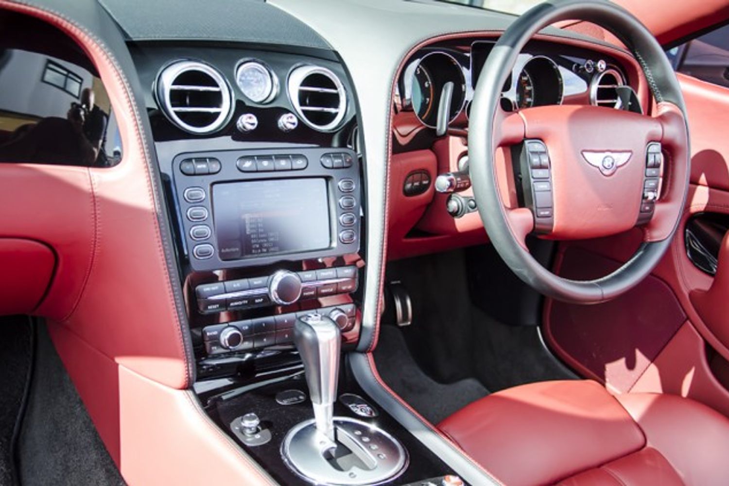 BENTLEY CONTINENTAL GTC CONVERTIBLE 6.0 W12 Auto