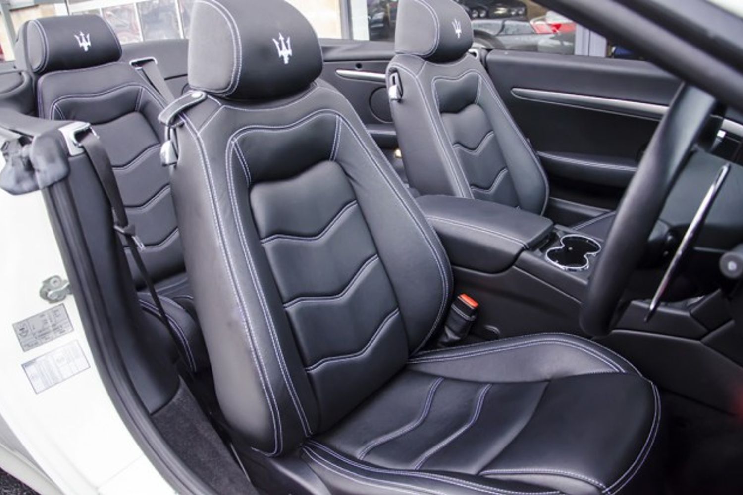 MASERATI GRANCABRIO CONVERTIBLE V8 Sport MC Shift