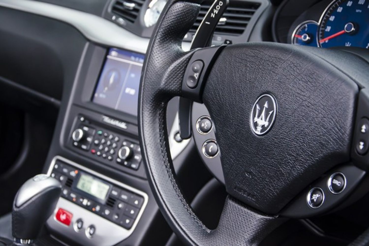 MASERATI GRANCABRIO CONVERTIBLE V8 Sport MC Shift