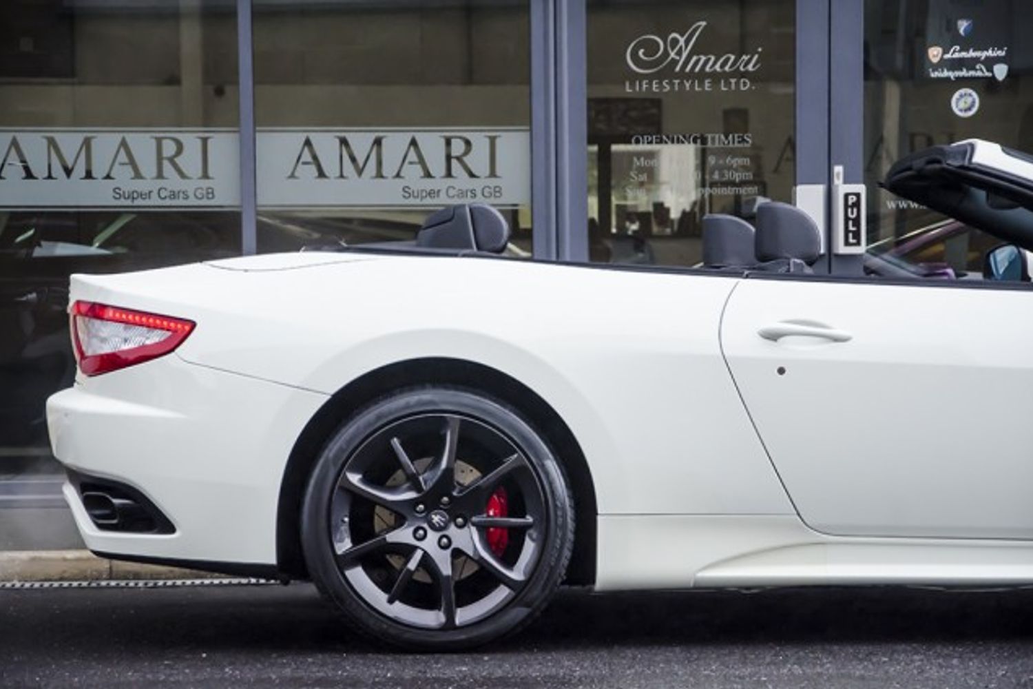 MASERATI GRANCABRIO CONVERTIBLE V8 Sport MC Shift