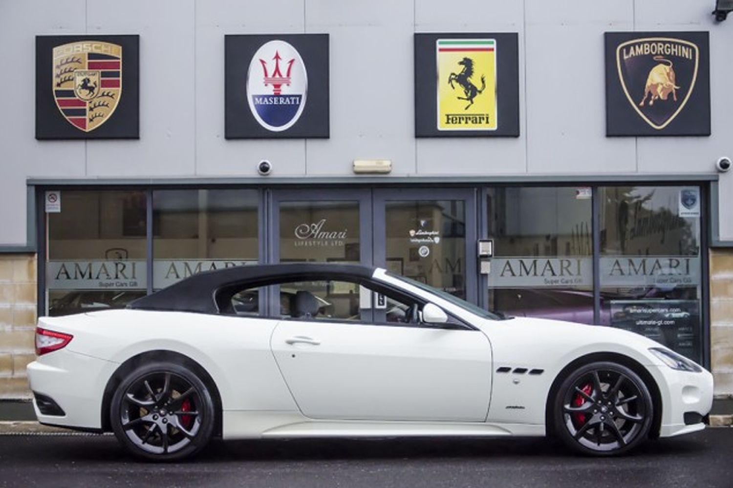 MASERATI GRANCABRIO CONVERTIBLE V8 Sport MC Shift
