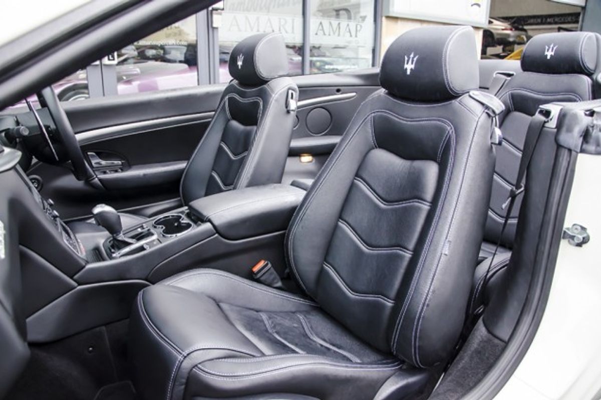 MASERATI GRANCABRIO CONVERTIBLE V8 Sport MC Shift