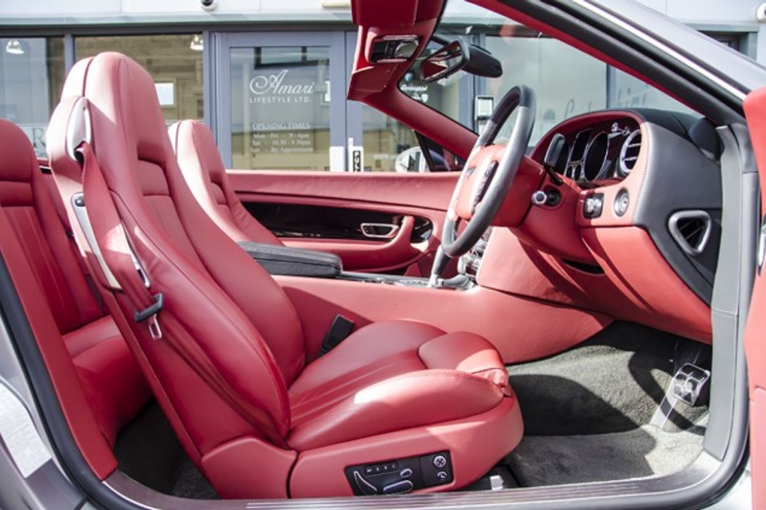 BENTLEY CONTINENTAL GTC CONVERTIBLE 6.0 W12 Auto