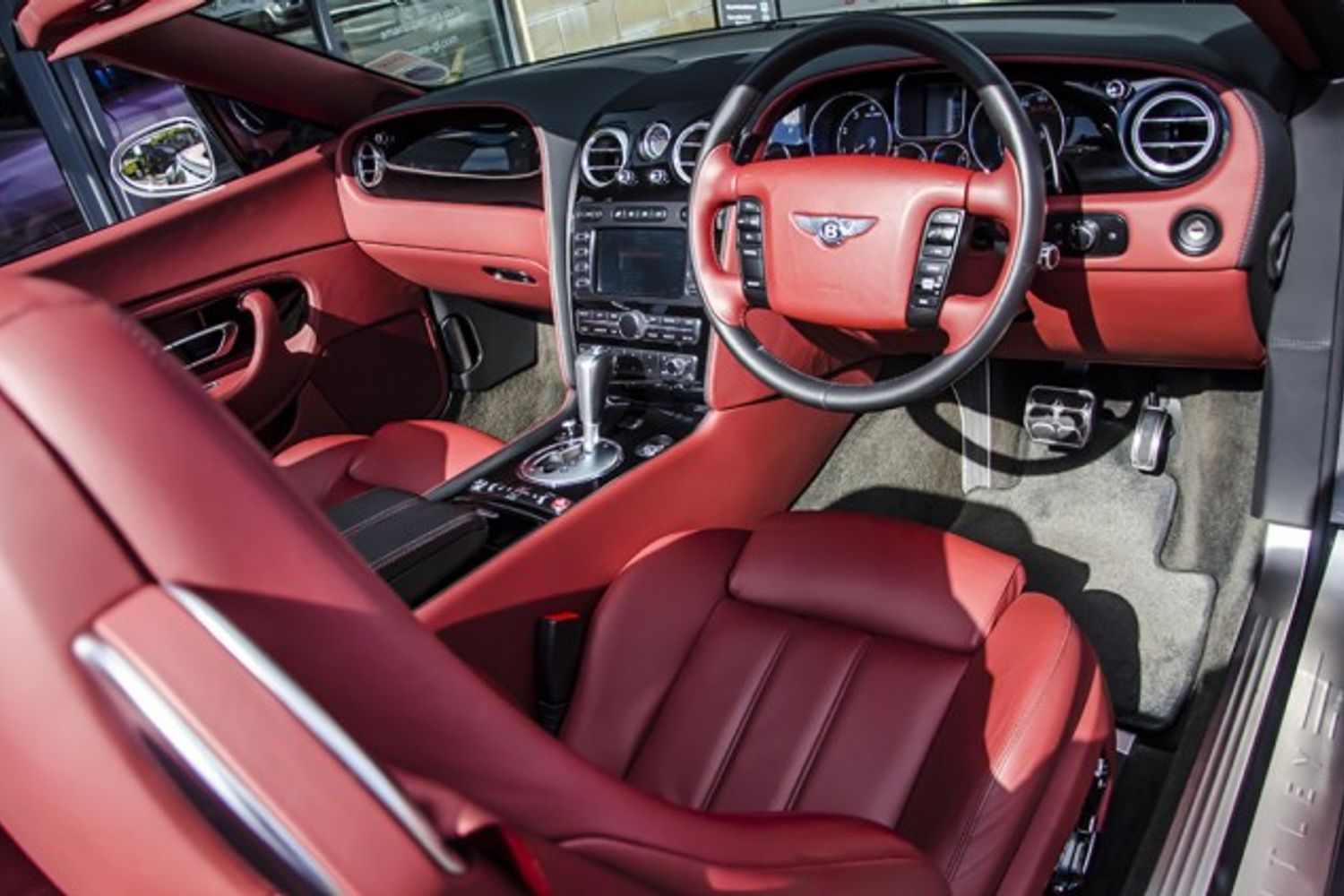 BENTLEY CONTINENTAL GTC CONVERTIBLE 6.0 W12 Auto
