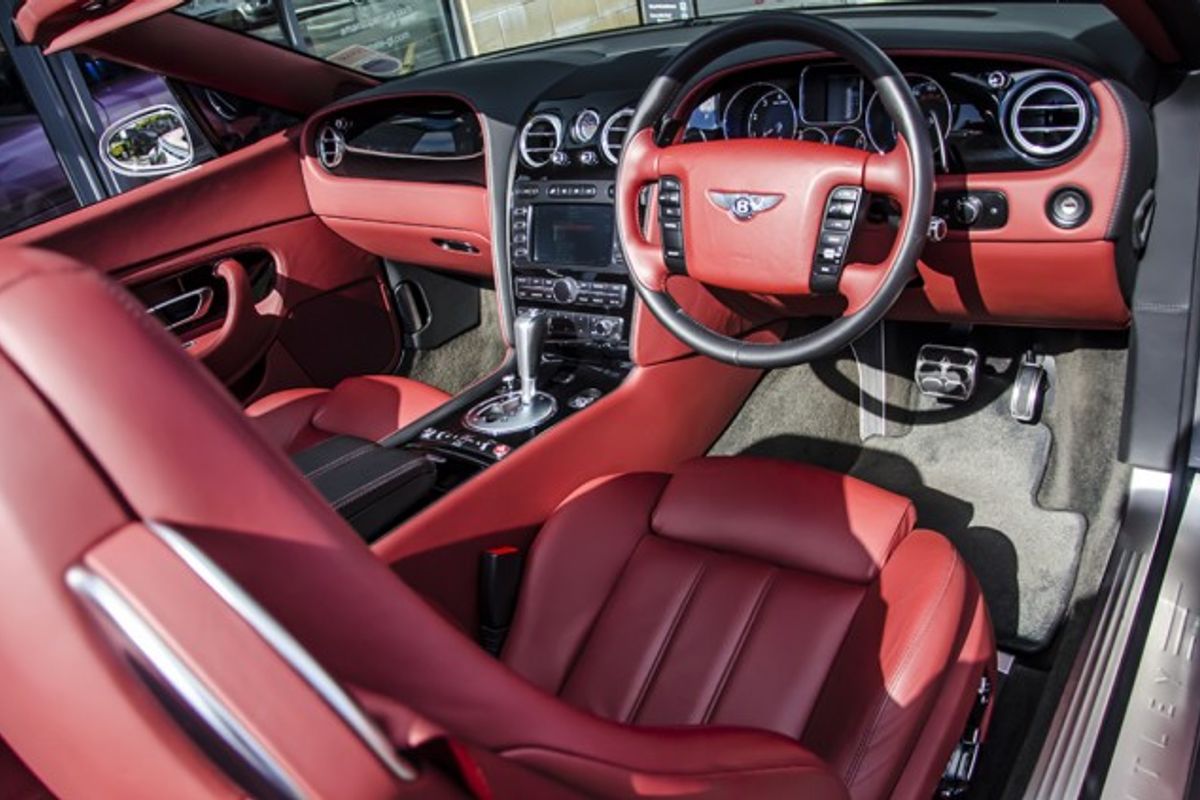 BENTLEY CONTINENTAL GTC CONVERTIBLE 6.0 W12 Auto