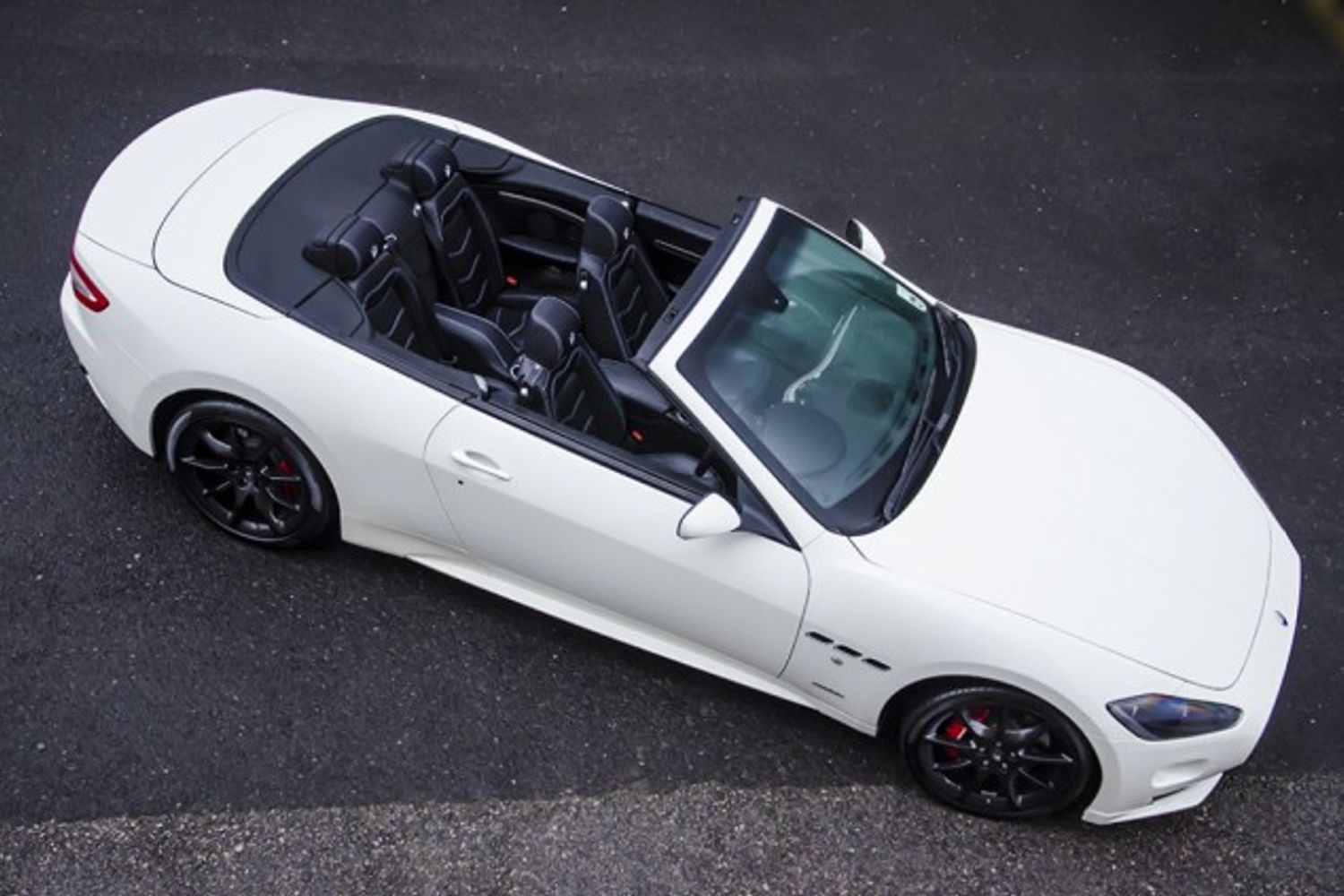 MASERATI GRANCABRIO CONVERTIBLE V8 Sport MC Shift
