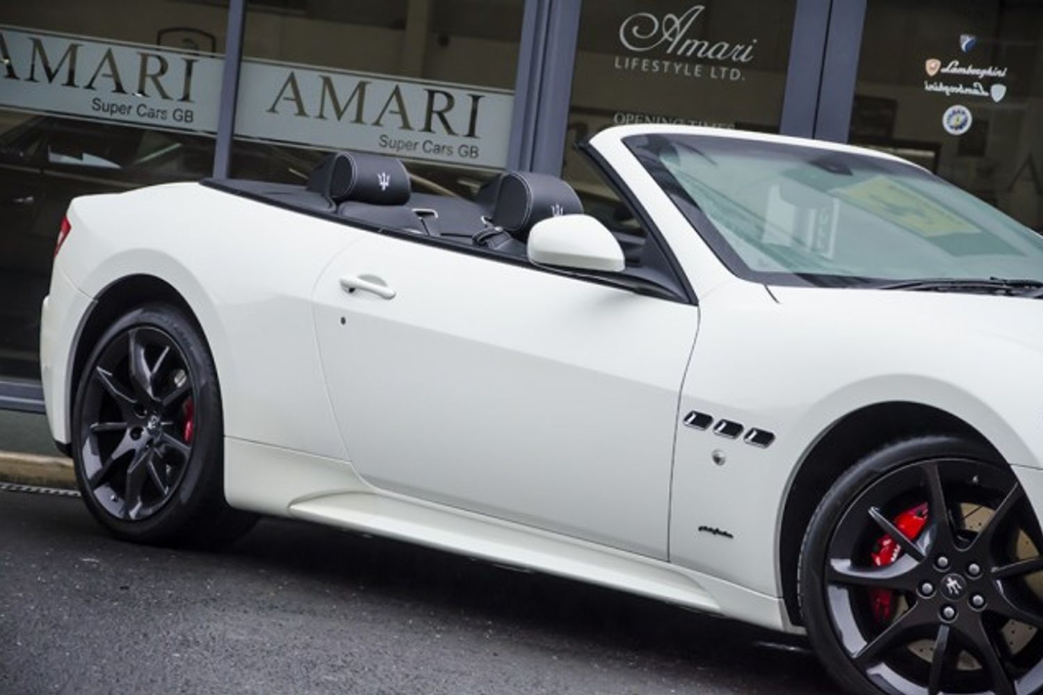 MASERATI GRANCABRIO CONVERTIBLE V8 Sport MC Shift