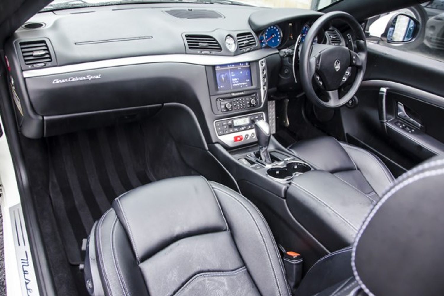 MASERATI GRANCABRIO CONVERTIBLE V8 Sport MC Shift