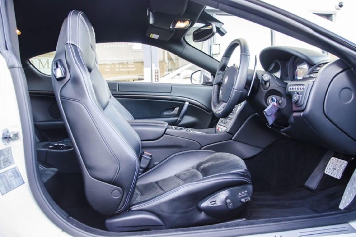 MASERATI GRANTURISMO COUPE V8 Sport MC Shift