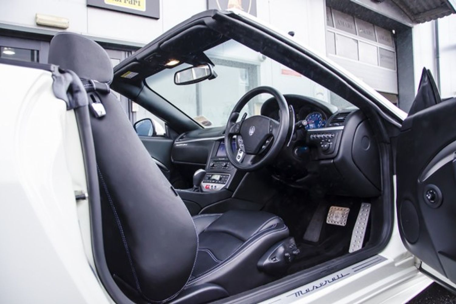MASERATI GRANCABRIO CONVERTIBLE V8 Sport MC Shift