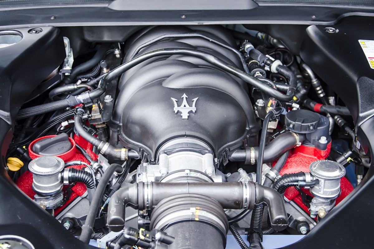 MASERATI GRANTURISMO COUPE V8 Sport MC Shift