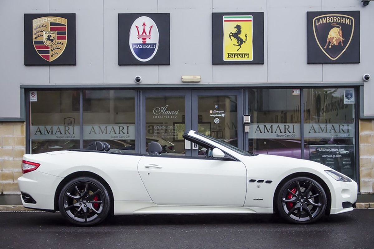 MASERATI GRANCABRIO CONVERTIBLE V8 Sport MC Shift