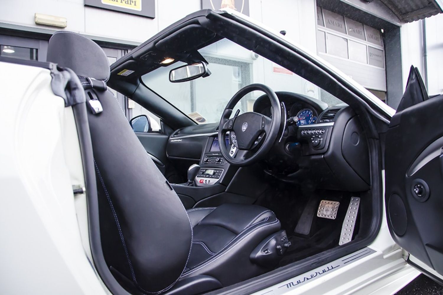 MASERATI GRANCABRIO CONVERTIBLE V8 Sport MC Shift