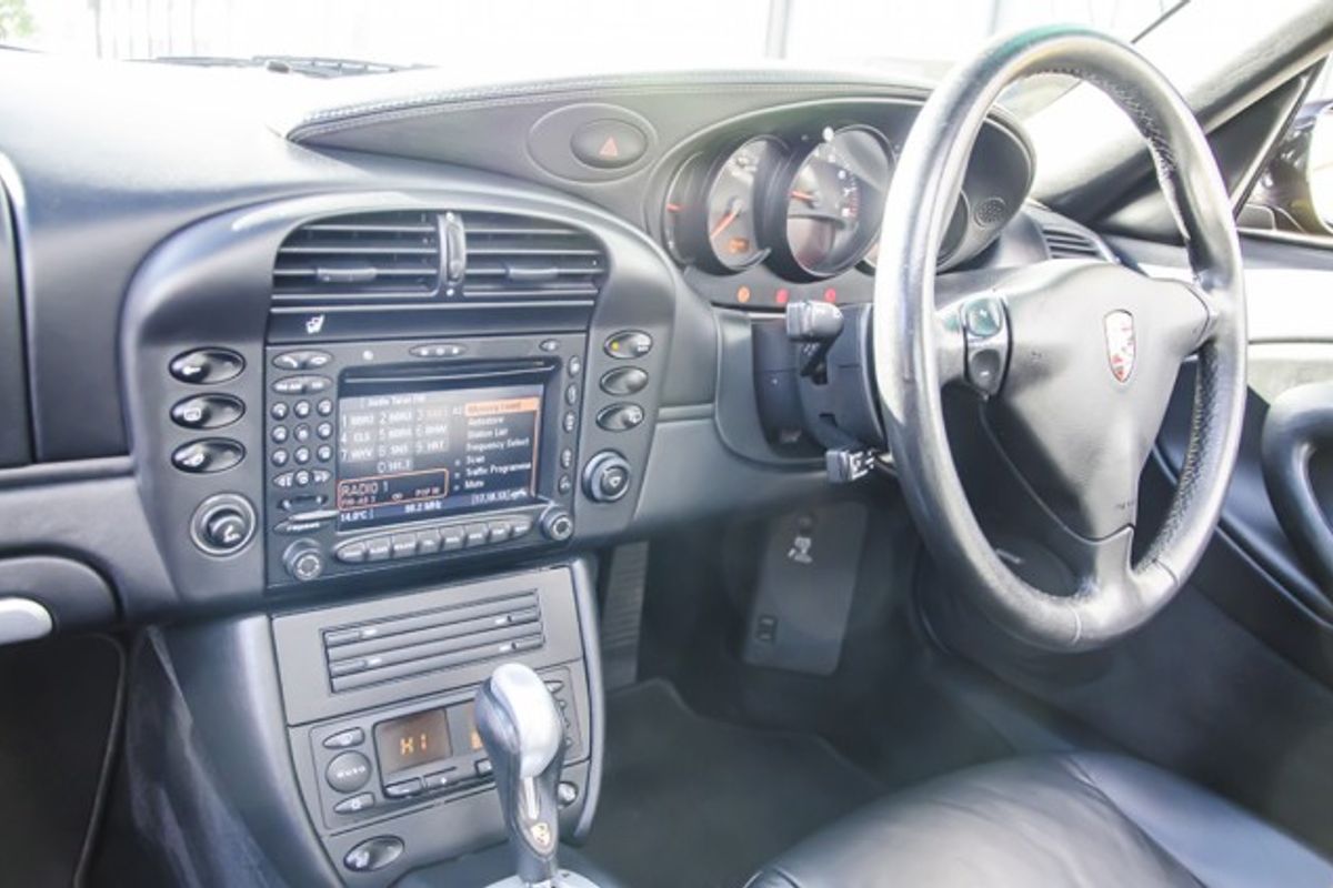 PORSCHE 911 [996] CARRERA 4 COUPE S Tiptronic S