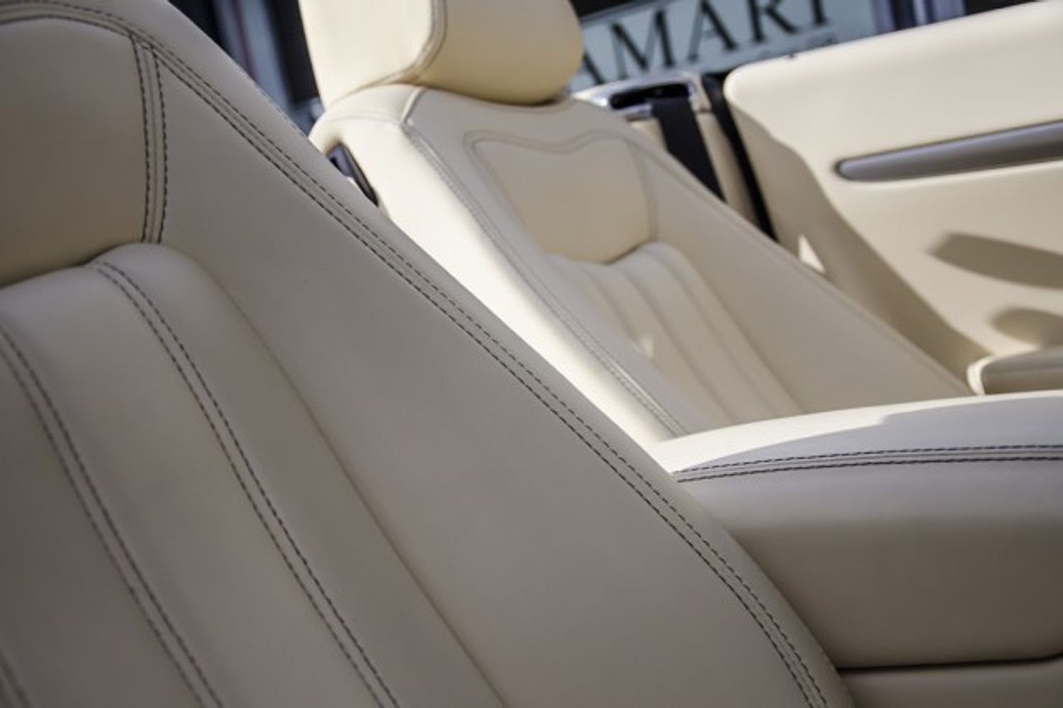 MASERATI GRANCABRIO CONVERTIBLE V8 Auto
