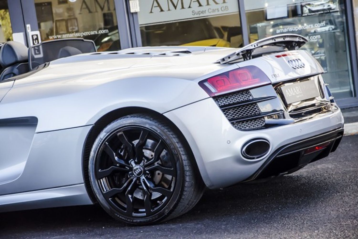 AUDI R8 SPYDER 5.2 FSI Quattro