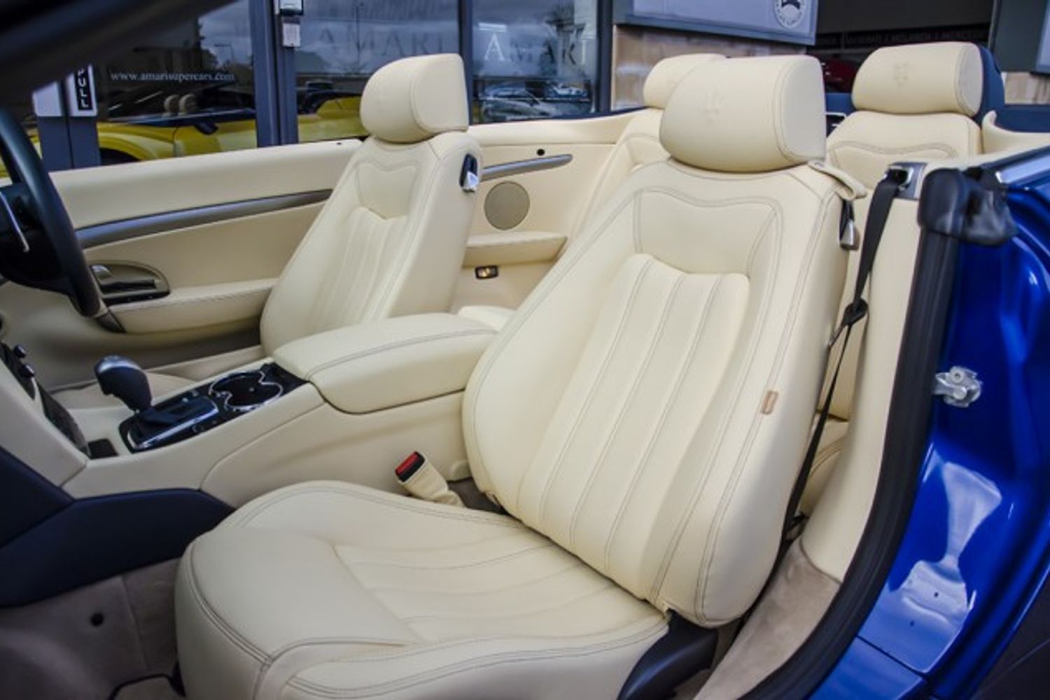 MASERATI GRANCABRIO CONVERTIBLE V8 Auto
